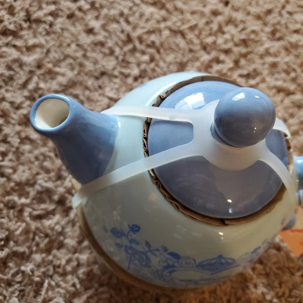 BRAND NEW BRIDGERTON Ceramic Tea Pot Blue LIMITED EDITION-More Bridgerton listed